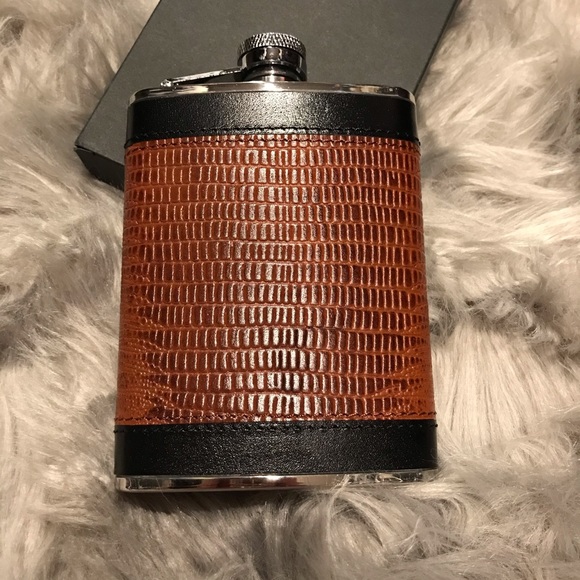 New in Box - Flask - Picture 2 of 11